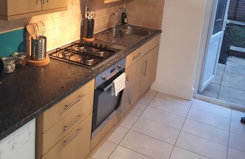 Tooting Casa | Marble Apartments Broadway Two