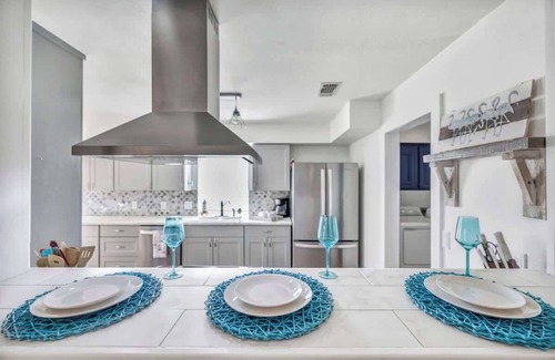 Marble Falls Casa | Lakefront Paradise with Firepit