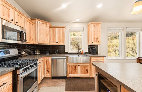 Carbondale Casa | Marble Riverfront Retreat | Mountainside Escape
