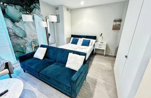 Downtown Des Moines Apartamento | Marbled Shores Hideaway (239)