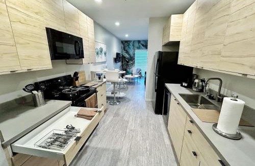 Downtown Des Moines Apartamento | Marbled Shores Hideaway (239)