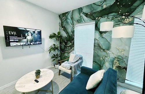 Downtown Des Moines Apartamento | Marbled Shores Hideaway (239)