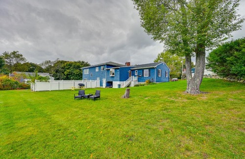 Marblehead Apartamento | Marblehead Retreat with Sprawling Yard and Gas Grill!