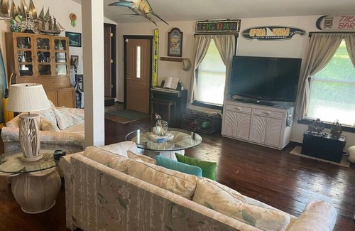 Kuttawa Casa | Marc's Museum at Lak · Marc's Museum at Lake Barkley