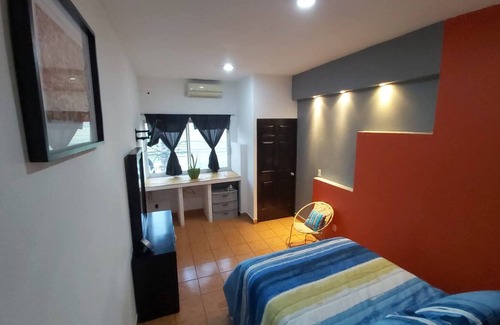 Lázaro Cárdenas Condominio | Marcelos Place B11 Cozy Dowtown Apartmen