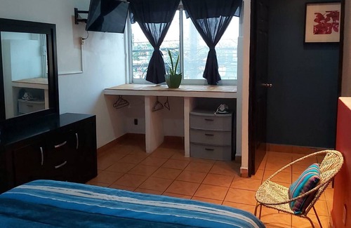 Lázaro Cárdenas Condominio | Marcelos Place B11 Cozy Dowtown Apartmen