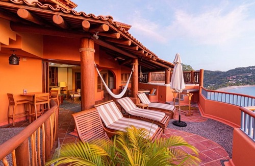 Zihuatanejo Complejo | March Break Mexico Getaway 2 Bedroom Beach front Vacation Home Sleeps 6