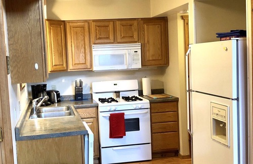 Warrens Cabina | Marcie's Cabin: Your Perfect Getaway for Relaxation and Adventure!