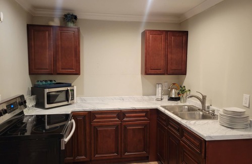 Mobile Casa | Mardi Gras Visitors Are Welcome! 3 Bedrms / 4 Beds. 1.5 Ba. Spacious