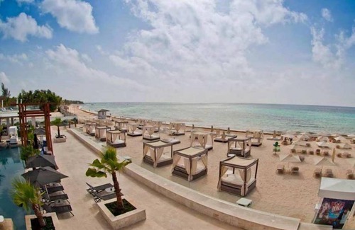 Puerto Juarez Apartamento | Mareazul 723 Sur by Riviera Rentals
