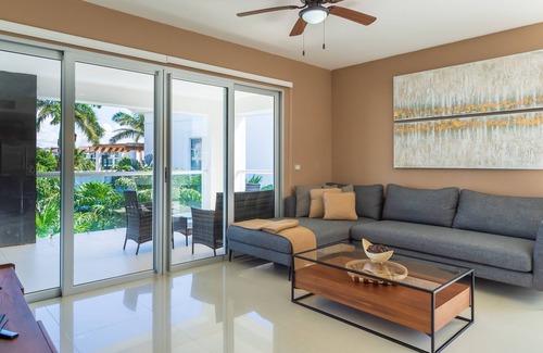 Puerto Juarez Apartamento | Mareazul Casa Sol 2 Bedroom Apts by Redawning