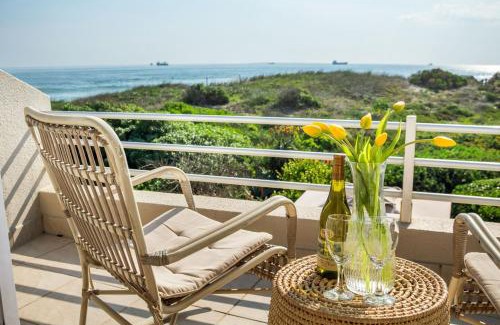 Milnerton Casa | Marechale Way by Host Agents