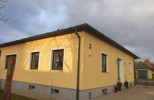 Neusiedl am See Casa | Mareli Neusiedler Stadthaus