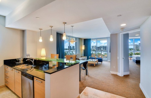Sunny Isles Beach Complejo | Marenas Beach Resort