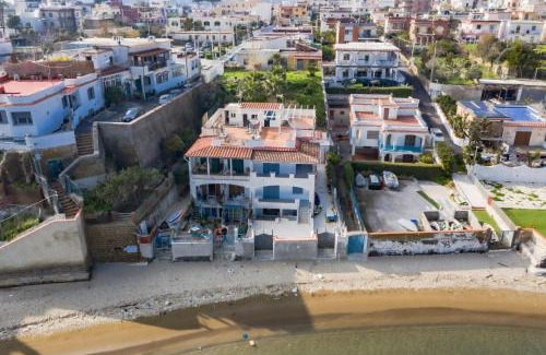 Bacoli Casa | MareVestrum - incantevole casa con accesso diretto in spiaggia