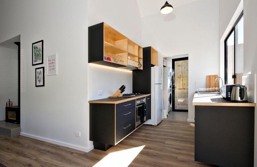 Margaret River Chalet De Esquí | Margaret River Bungalow-1-street - pet friendly