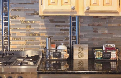 Las Cumbres Casa | Margaritaville Charm Suburban Retreat in Panama