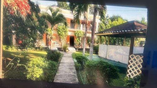 Orange Bay Hotel | Marge's Vacation Rentals