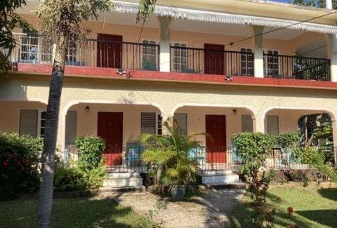 Orange Bay Hotel | Marge's Vacation Rentals