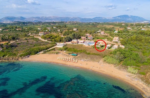 Kounopetra Villa | Maria Beach House: Large Private Pool, Walk to Beach, Sea Views, A/C, WiFi