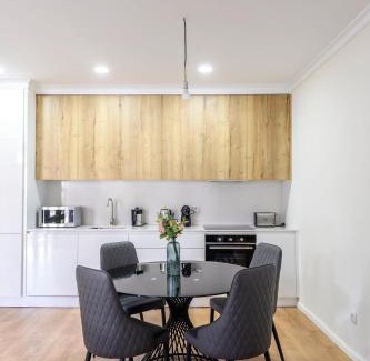 Guimaraes Apartamento | Maria de Lurdes Residências