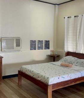 Masbate City Apartamento | Maria Kulafu Kubo House 1 BIG BEDROOM with Wifi