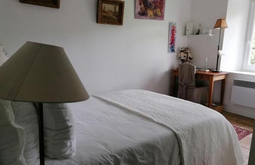 Mariac Cama Y Desayuno | MARIAC , Chambres d'hôtes "AU TILLEUL" 6km du Cheylard