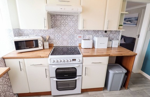 Mablethorpe and Sutton Cabaña | MARIAI ETON ROAD, pet friendly, with open fire in Trusthorpe