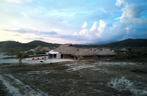 Barra de Colotepec Casa | Mariana 1, casa frente a la playa