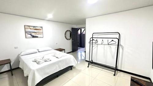 Villa Bonita Apartamento | Marianas Apartments 5MIN SJO AIRPORT