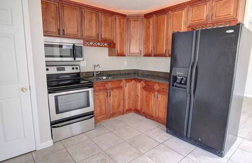Fairfax Casa | Mariemont Bungalow - 1 block from Wasson bike/walk Trail