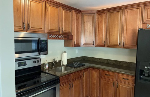 Fairfax Casa | Mariemont Bungalow - 1 block from Wasson bike/walk Trail