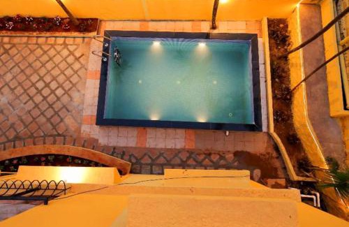 Wai Villa | Marigold Villa with Swimming pool
