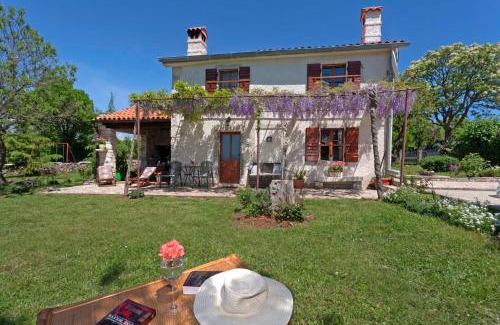 Rasa Casa | Marija-Lorena in Gora Glušići - Haus für 4 Personen