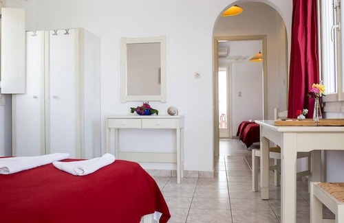 Parasporos Apartamento | Marili Apartments, Apt # 1 junto al mar