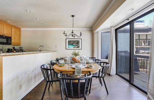 Olympic Valley Cabina | Marillac by Avantstay Gorgeous Ski Cabin w/ Balcony & Patio