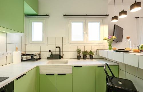 Kypseli Apartamento | Marilora's House. Charming Urban Retreat