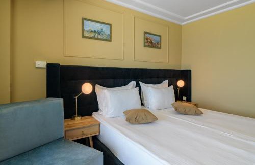 Saints Constantine and Helena Hotel | Marina Hotel, Sunny Day