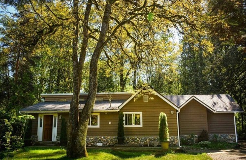 Maple Ridge Casa | Marin Riverside Lodge