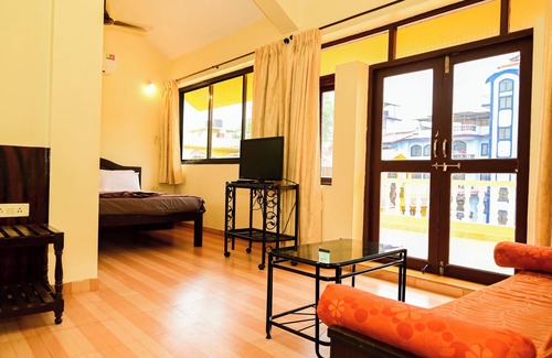 Gauravaddo Hotel | Marina Bay Beach Resort
