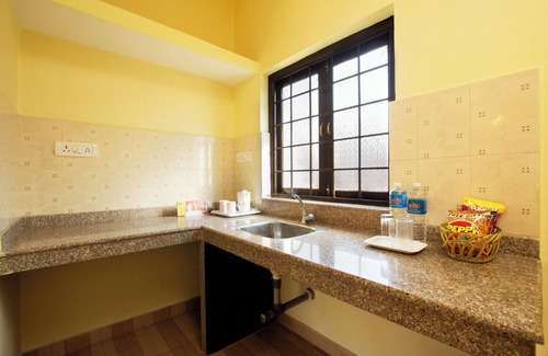 Gauravaddo Hotel | Marina Bay Beach Resort