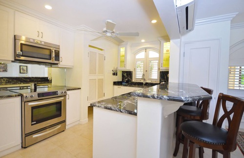 Douglas Condominio | Marina Blue with pool and club house access