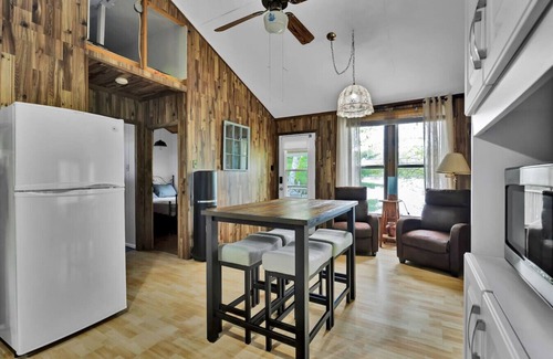 Notre-Dame-de-Pontmain Cabaña | The marina cottage