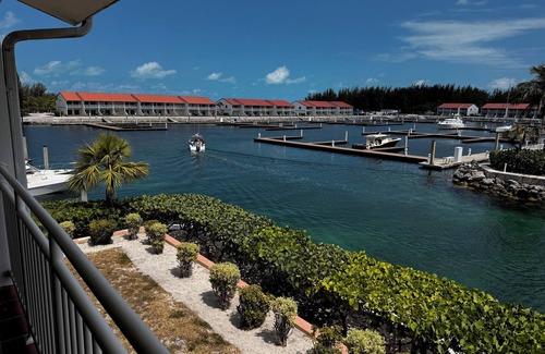 South Bimini Condominio | Marina Front with Ocean View at Bimini Cove Resort & Marina, Bahamas.