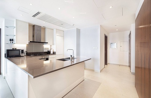 Dubai Media City Apartamento | Marina Gate Luxury Apartment
