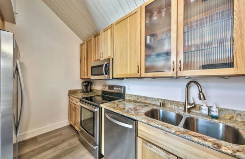 Tahoe Keys Condominio | Marina Gateway: Tahoe Keys #47 Dock, Pools, Pets