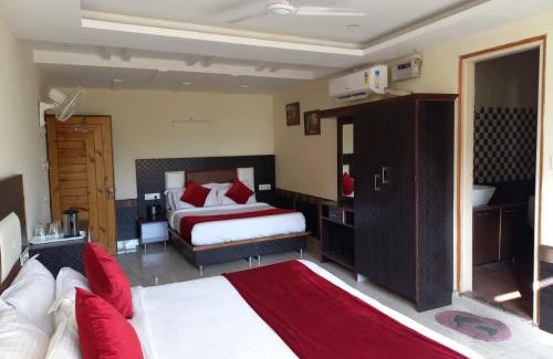 Naddi Hotel | Marina Group of Hotels Mount Edge #Free Parking-Mcleodganj 2 km- Bhagsunag 4 km