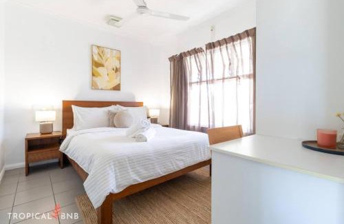 Cullen Bay Apartamento | Marina Magic 2 Bed, 2 Bath Apt Stunning Views
