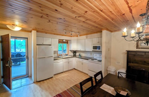 La Pointe Condominio | Marina Point 502A - Condo In Town