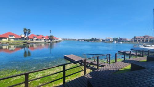 Port Owen Apartamento | Marina Point Port Owen Water Edge Apartment